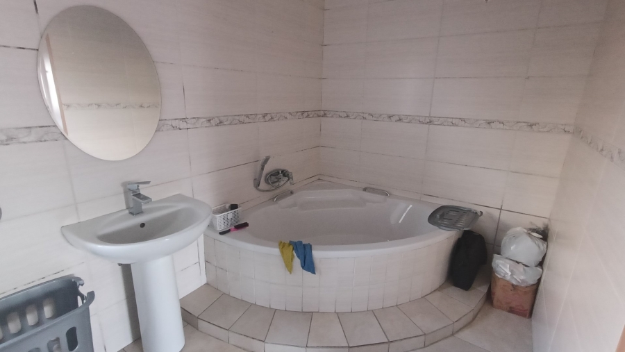 4 Bedroom Property for Sale in Sunset Glen Western Cape